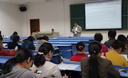 图书馆召开第二届教职工代表大会第四次会议